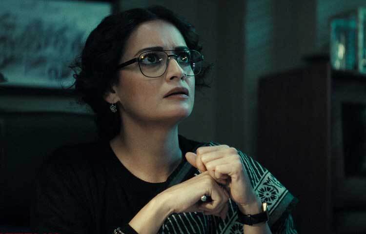 অভিনয়ের পাশাপাশি একাধিক ছবি প্রযোজনা করেছেন এই অভিনেত্রী।