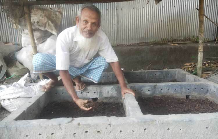 জমি থেকে বাজার সব জায়গাতেই প্রশংসিত হচ্ছে কৃষকদের এমন উদ্যোগ।