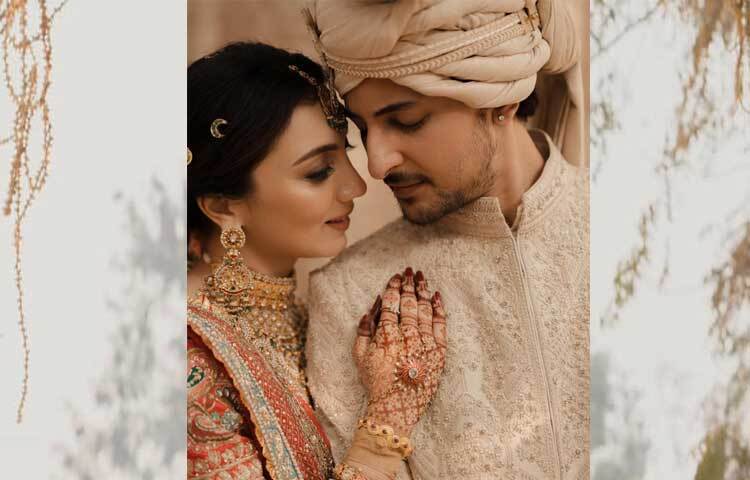 ১৮ জানুয়ারি রাতে সুখবরটি সোশ্যাল মিডিয়ায় অনুরাগীদের সঙ্গে শেয়ার করেছেন এ গায়ক। মুহূর্তেই এ খবর ভাইরাল হয়ে যায়।