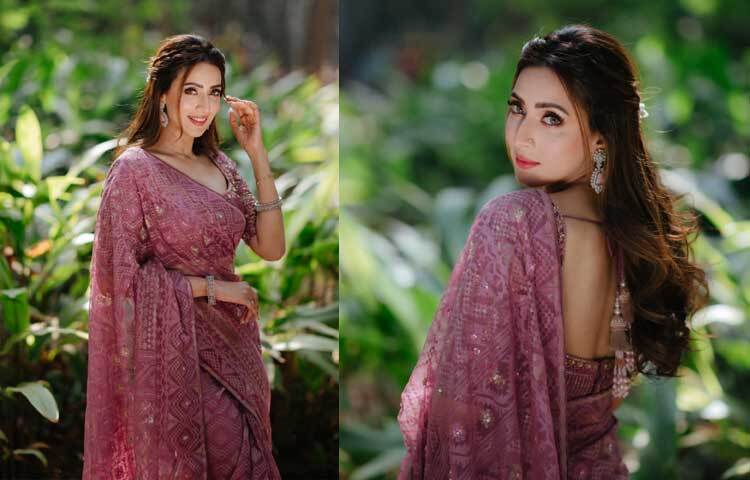 তৃতীয় বিবাহবার্ষিকীতে অর্কিড পিঙ্ক রঙের শাড়িতে সেজেছেন মায়াবী এই নায়িকা।