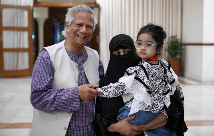 প্রধান উপদেষ্টা শহীদ পরিবারের প্রত্যাশার কথা শোনেন এবং সরকারের চলমান কার্যক্রম তুলে ধরার পাশাপাশি সরকারের ভবিষ্যৎ পরিকল্পনা তুলে ধরেন।