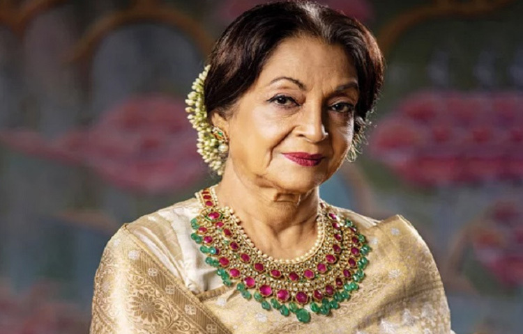 ১৯৯০ এর দশকে তিনি স্বল্পদৈর্ঘ্য চলচ্চিত্র চাকা (১৯৯৩) এবং আগুনের পরশমণি (১৯৯৪) চলচ্চিত্রে অভিনয় করেন।