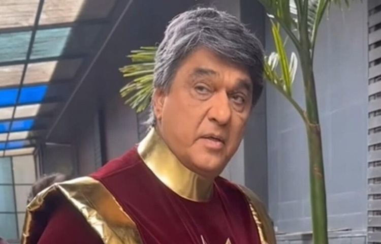 শুধু অভিনয় নয়, শক্তিমান চরিত্রের পেছনে প্রযোজক হিসেবেও ছিলেন মুকেশ খান্না। তিনি নিজের প্রোডাকশন হাউজ ‘ভীষ্ম ইন্টারন্যাশনাল’ এর ব্যানারে এই সিরিজ নির্মাণ করেন। এই প্রতিষ্ঠানটির নামও ভীষ্ম চরিত্রের প্রতি তার মমতা আর বিশ্বাসকে তুলে ধরে।