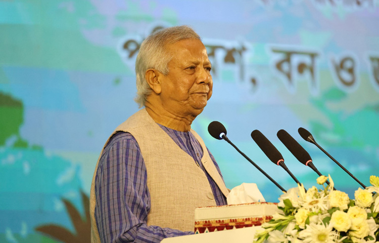 উদ্বোধনী এই অনুষ্ঠানে প্রধান অতিথির বক্তব্যে অধ্যাপক মুহাম্মদ ইউনূস ওয়ান টাইম প্লাস্টিক পণ্য ব্যবহার বন্ধ করতে দেশের প্রতিটি নাগরিকের প্রতি আহ্বান জানিয়েছেন।