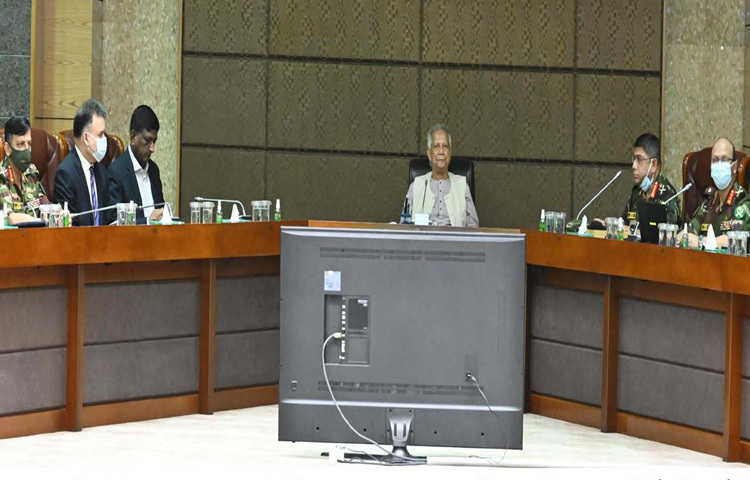 ঢাকা সেনানিবাসে ‘সেনাসদর নির্বাচনি পর্ষদ-২০২৫ (১ম পর্ব)’ এর উদ্বোধন অনুষ্ঠানে বক্তৃতা করেন প্রধান উপদেষ্টা প্রফেসর মুহাম্মদ ইউনূস। ছবি: পিআইডি