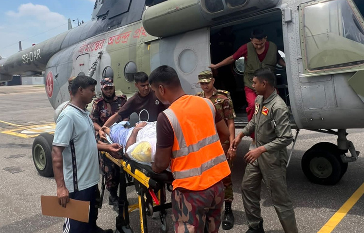 আহতরা হলেন-ডুলাহাজরা সাফারি পার্কের ভেটেরিনারি সার্জন হাতেম সাজ্জাত মো. জুলকারনাইন, গাজীপুর সাফারি পার্কের ভেটেরিনারি সার্জন মো. মোস্তাফিজুর রহমান এবং সেভ দ্য নেচার অব বাংলাদেশ কক্সবাজার জেলা শাখার সদস্য সচিব মো. আতিকুর রহমান।