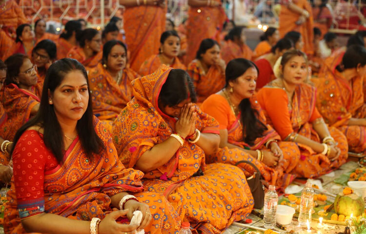 লোকনাথ ভক্তরা বলেন, রাখের উপবাস শুধু ধর্মীয় রীতি নয়, এটি প্রজন্ম থেকে প্রজন্মে বয়ে চলা এক ঐতিহ্য। দাদী-নানীরা যেমন এই ব্রত পালন করতেন, আজও তেমনি তাদের সন্তান-নাতিরাও একই নিষ্ঠায় সেই পথ ধরে চলেন। এই ব্রত মানুষকে শেখায় ধৈর্য, আত্মনিয়ন্ত্রণ আর অপরের জন্য প্রার্থনা করতে জানা যা আজকের ব্যস্ত জীবনে ক্রমেই হারিয়ে যাচ্ছে।