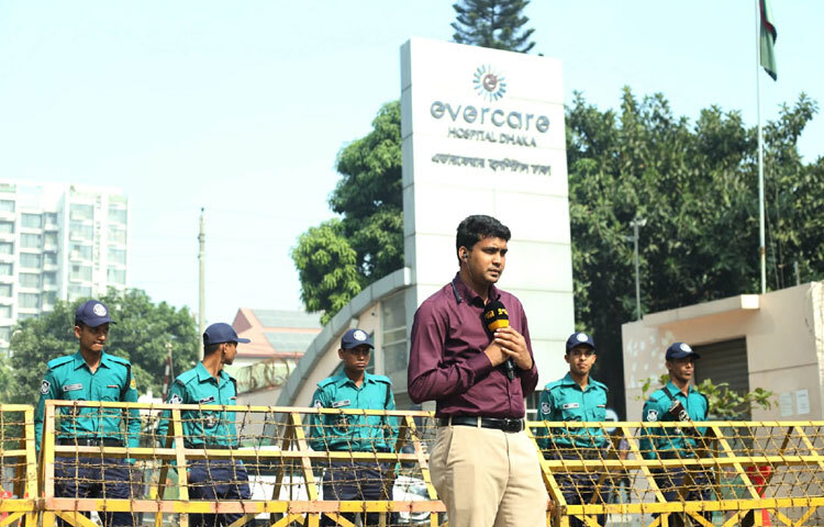 প্রসঙ্গত, ২১ নভেম্বর সশস্ত্র বাহিনী দিবসের অনুষ্ঠান শেষে বাসায় ফেরেন বিএনপি চেয়ারপারসন ও তিনবারের সাবেক প্রধানমন্ত্রী খালেদা জিয়া। এরপর অসুস্থ হয়ে পড়েন তিনি।