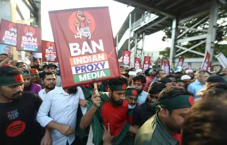 ভারতের দূতাবাসের অভিমুখে তারা এই পদযাত্রা শুরু করেছে।