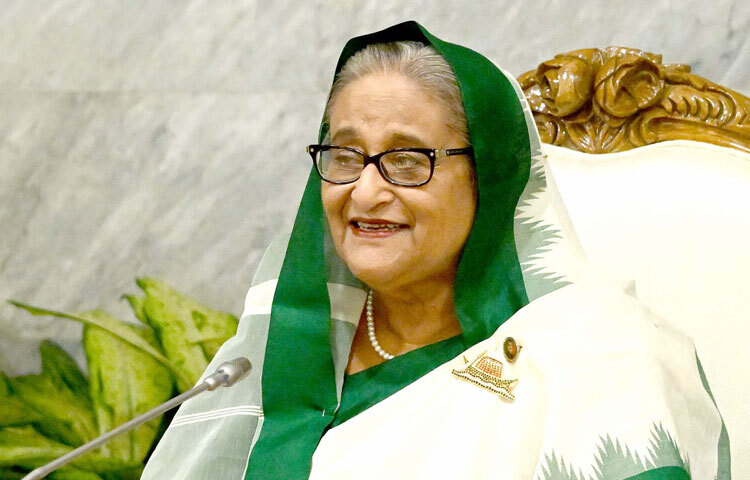 আসন্ন রমজানে সরকারিভাবে বড় ধরনের ইফতার পার্টি আয়োজন না করার নির্দেশ দিয়েছেন প্রধানমন্ত্রী শেখ হাসিনা। একই সঙ্গে বেসরকারিভাবেও এ ধরনের ইফতার পার্টি আয়োজনকে নিরুৎসাহিত করার কথা বলেছেন তিনি। ছবি: পিআইডি