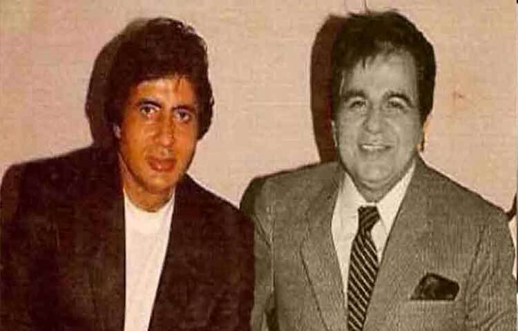 অমিতাভ বচ্চন তার ব্লগ পোস্টে দিলীপ কুমারকে সর্বকালের সর্বশ্রেষ্ঠ অভিনেতা হিসেবে বিবৃতি দিয়েছিলেন।