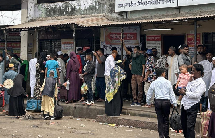 মহাখালী আন্তঃজেলা বাস টার্মিনাল থেকে ময়মনসিংহ, টাঙ্গাইল, জামালপুর, কিশোরগঞ্জ, সিলেট, সুনামগঞ্জ রুটে বাসগুলো যাত্রী পরিবহন করে। এসব রুটে যাতায়াতে আগাম টিকিট কিনতে হয় না।