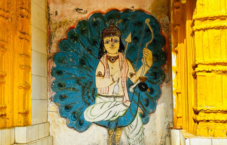 এছাড়া, বেল-আমলা থেকে পাওয়া বিভিন্ন তথ্য মতে এবং সেখান থেকে সংগৃহীত বিভিন্ন প্রকার চন্ডিমূর্তি, সূর্যমূর্তি, বাসুদেবমূর্তি দেখে ধারণা করা হয় এককালে এখানে জৈন ও বৌদ্ধ ধর্মাবলীম্বদেরও তীর্থস্থান ছিল। ছবি: আব্দুল্লাহ হেল বাকী