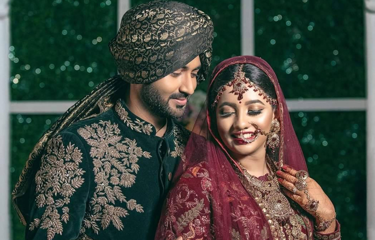 এর আগে ২০১৯ সালের ২৫ জুন দীর্ঘদিনের প্রেমিকা ফাইরোজ ইয়াসমিনকে বিয়ে করেছিলেন তামিম। আট বছর প্রেমের পর বিয়ে করেছিলেন তারা। বিয়ের পাঁচ বছর যেতে না যেতেই সেই বিয়ের বিচ্ছেদ ঘটে। ছবি: ফেসবুক