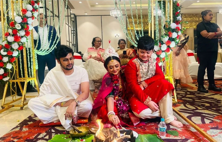 ২০১৭ সালে সাবেক স্বামীর সঙ্গে বিবাহবিচ্ছেদ হয় রূপাঞ্জনার। একটি পুত্রসন্তানও রয়েছে তার। ছবি: ফেসবুক থেকে