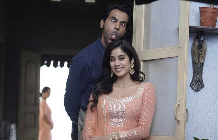 এর আগেও ‘রুহি’ সিনেমায় জুটি বেঁধে ছিলেন তারা। তবে সেই ছবিটি বক্স অফিসে সফলতার মুখ দেখেনি। তবে এবার এই জুটিকে ভালোবাসায় ভরিয়ে দিচ্ছেন দর্শক।