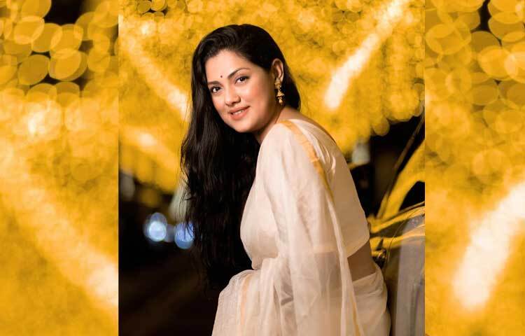 সম্প্রতি বেশকিছু ছবি শেয়ার করেছেন এই অভিনেত্রী। ক্যাপশনে লিখেছেন, ‘হুট হাট’।