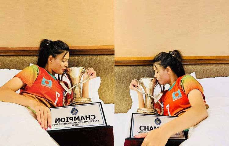 সানজিদা আক্তারের পোস্ট করা দুটি ছবিতে দেখা যায় পরম যত্নে ট্রফিতে চুমু খাচ্ছেন তিনি।