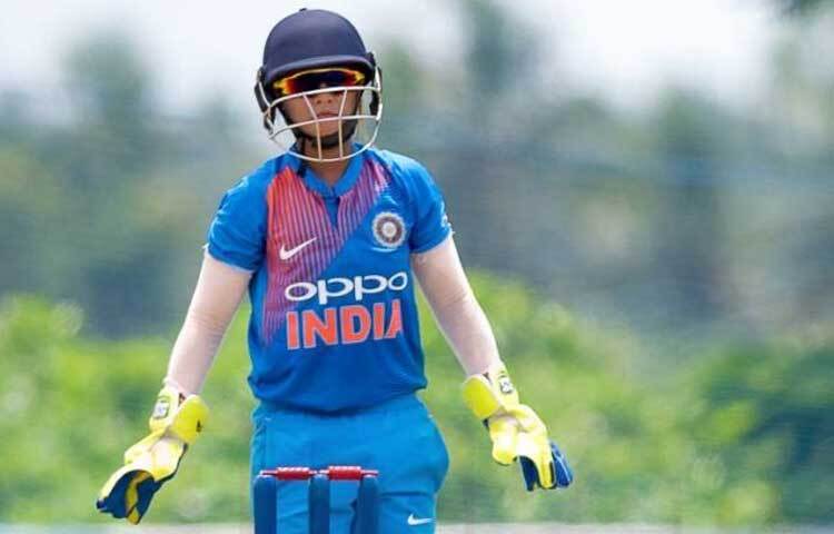 ২০১৮ সালের মার্চে শ্রীলঙ্কার বিপক্ষে ম্যাচ দিয়ে আন্তর্জাতিক ক্রিকেটে অভিষেক হয় তার। প্রথম ম্যাচে উইকেটের পেছনে এবং ব্যাট হাতে তার পারফরম্যান্স নজর কাড়েন তিনি।