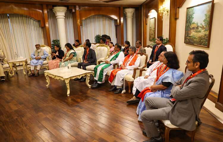 বক্তব্যে তারা প্রধান উপদেষ্টার নেতৃত্বে বাংলাদেশে উদারতা, সাম্প্রদায়িক সম্প্রীতি গড়ে উঠবে বলে আশা প্রকাশ করেন এবং খ্রিষ্ট্রান সম্প্রদায়ের পক্ষ থেকে সর্বোচ্চ সহযোগিতার আশ্বাস দেন।