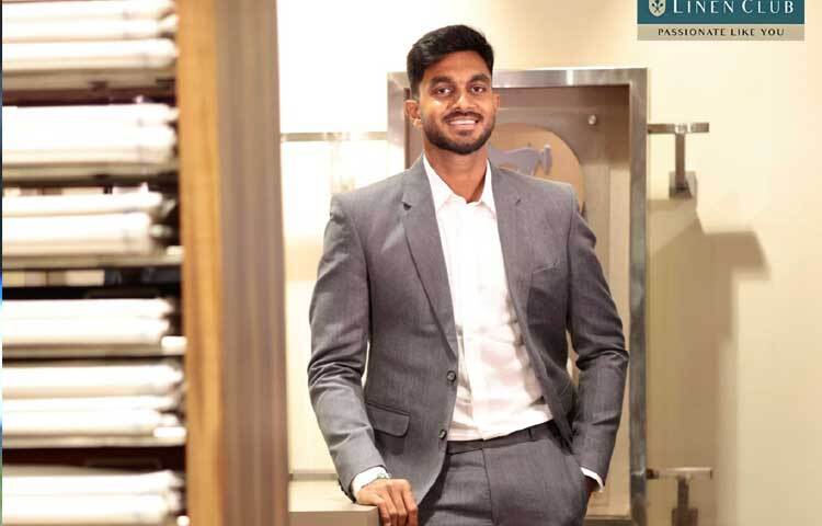 ২০১৪ সালে তামিলনাড়ুর হয়ে প্রথম শ্রেণির ক্রিকেটে তার অভিষেক ঘটে।