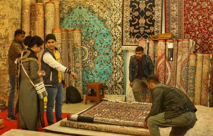 প্রথমদিন মেলার দর্শনার্থীদের ভিড় কম।