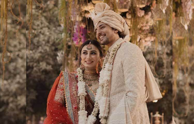 দর্শন রাওয়াল ২০১৪ সালে ‘ইন্ডিয়াস র স্টার’ রিয়েলিটি শোতে অংশগ্রহণের পর জনপ্রিয়তা লাভ করেন। এরপর তিনি ‘সনম তেরি কসম’, ‘প্রেম রতন ধন পায়ো’, ‘লাভযাত্রী’, ‘তেরা সুরুর’র মতো সিনেমায় প্লেব্যাক করেছেন।