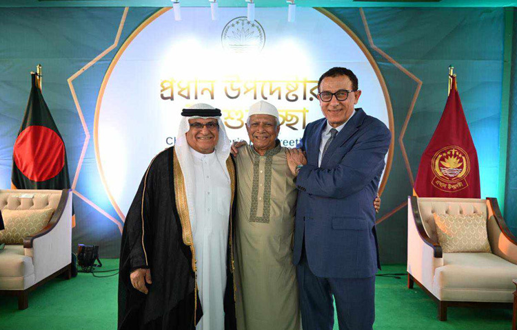 আজ বিকেলে রাজধানীর তেজগাঁওয়ের কার্যালয়ে তিনি ঈদ শুভেচ্ছা বিনিময় করেন।