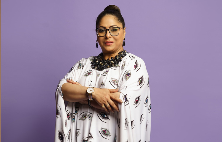 তিনি স্টাইল ও আবেগের এক দারুণ মিশেল দিয়ে গড়ে তোলেন একেকটি পারফরম্যান্স। আধুনিক আর ক্ল্যাসিকের মেলবন্ধন তার কোরিওগ্রাফিকে দেয় বিশেষ মাত্রা।