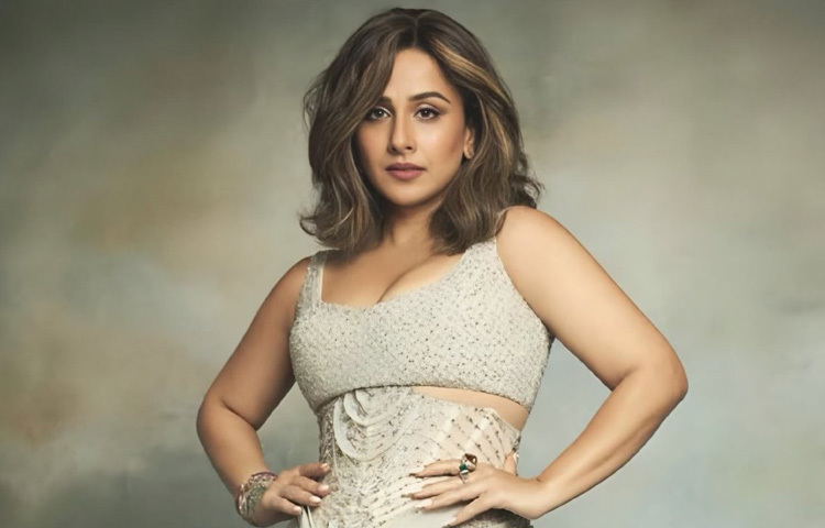 এই পরিবর্তনের মধ্যে রয়েছে এক ধরনের সামাজিক বার্তা-ছোট চুল বা হাইলাইট শুধু বাহ্যিক সাজ নয়, এটি নিজেকে নিজের মতো করে বাঁচার সাহস। এটি আত্মবিশ্বাসের আলোকরেখা, যা বিদ্যার চোখে-মুখে স্পষ্ট।