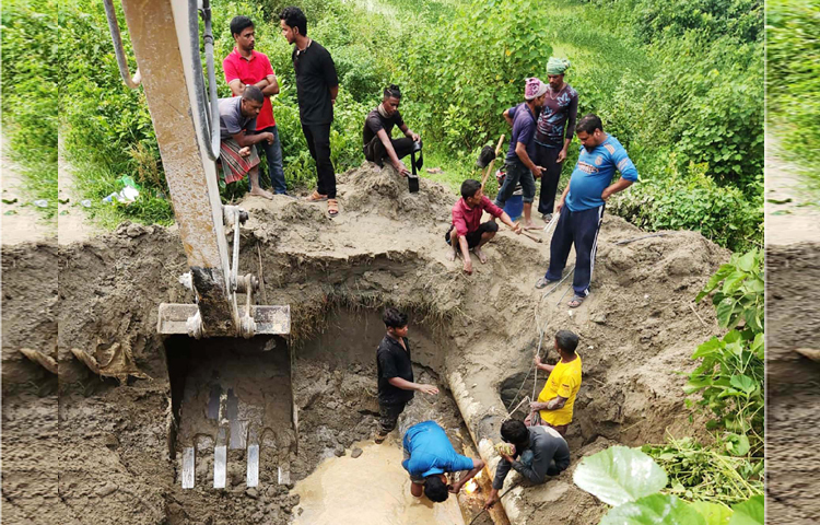জ্বালানি ও খনিজ সম্পদ বিভাগের নির্বাহী ম্যাজিস্ট্রেটের নেতৃত্বে গতকাল সাভার ও মুন্সিগঞ্জের মেঘনাঘাট এলাকায় অবৈধ গ্যাস সংযোগ বিচ্ছিন্ন ও উচ্ছেদ অভিযান পরিচালনা করা হয়। ছবি: পিআইডি