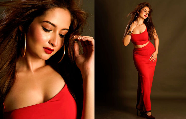 লাল রঙের টু-পিস বডিকন গাউনের সাহসী ও গ্ল্যামারাস লুকে লাস্যময়ী শ্রীমা।
