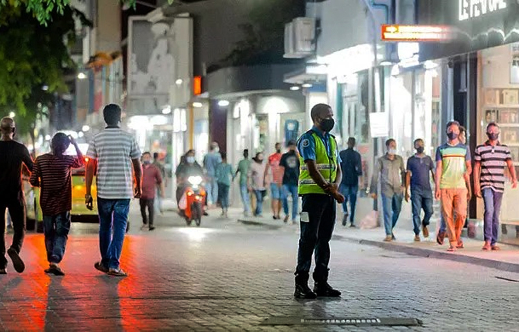 মালদ্বীপে অবস্থানরত সব প্রবাসী বাংলাদেশিকে আগামী ১৫ নভেম্বরের মধ্যে বায়োমেট্রিক তথ্য নিবন্ধন সম্পন্ন করার আহ্বান জানিয়েছে সেখানকার বাংলাদেশ হাইকমিশন। ছবি: সংগৃহীত