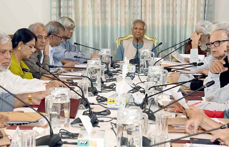 প্রধান উপদেষ্টা ড. মুহাম্মদ ইউনূস আজ ঢাকায় রাষ্ট্রীয় অতিথি ভবন যমুনায় উপদেষ্টা পরিষদের সভায় সভাপতিত্ব করেন। ছবি: পিআইডি