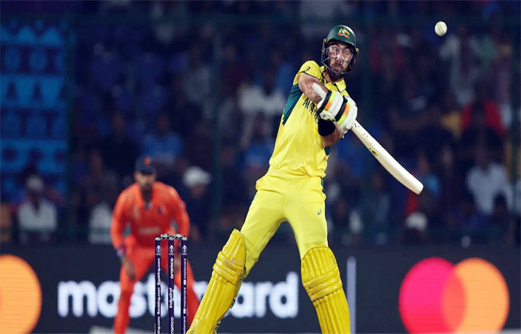 গত ৭ অক্টোবর শ্রীলঙ্কার বিপক্ষে ৪৯ বলে সেঞ্চুরি করেছিলেন দক্ষিণ আফ্রিকার এইডেন মার্করাম। সেটি হয়েছিল বিশ্বকাপ ইতিহাসে দ্রুততম সেঞ্চুরি। তবে আজ অস্ট্রেলিয়ার গ্লেন ম্যাক্সওয়েল সেই রেকর্ড ভেঙে দিলেন নেদারল্যান্ডসের বিপক্ষে ৪০ বলে সেঞ্চুরি করে। ছবি: সংগৃহীত