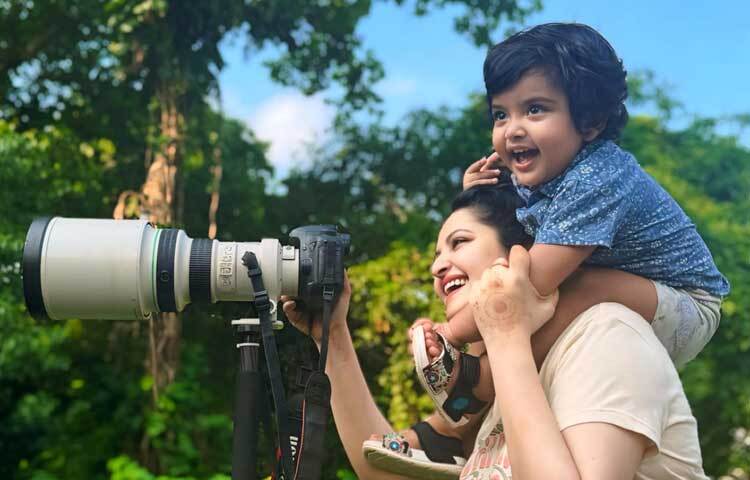 ক্যাপশনে লিখেছেন, ‘পরীর ডানা।’ ছবি: পরীমণির ফেসবুক থেকে