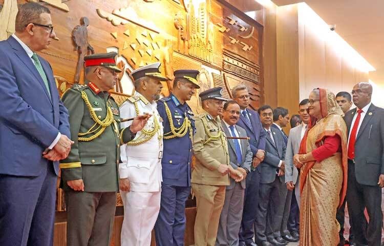 প্রধানমন্ত্রী ও তার সফরসঙ্গীদের বহনকারী বিমান বাংলাদেশ এয়ারলাইন্সের একটি চার্টার্ড ফ্লাইট সোমবার বেলা ১১টা ১০ মিনিটে হযরত শাহজালাল আন্তর্জাতিক বিমানবন্দর ছেড়ে যায়। ছবি: ইয়াসিন কবির জয়