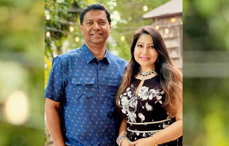 সম্প্রতি সামাজিক যোগাযোগ মাধ্যমে অভিনেতার সঙ্গে বেশকিছু ছবি শেয়ার করছেন তার স্ত্রী প্রিয়া ডায়েস। ছবি: প্রিয়ার ফেসবুক থেকে