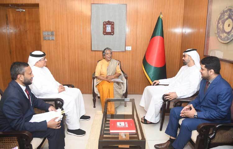 মন্ত্রণালয়ে সমাজকল্যাণ উপদেষ্টা শারমীন এস মুরশিদের সঙ্গে সাক্ষাৎ করেন সংযুক্ত আরব আমিরাতের রাষ্ট্রদূত আবদুল্লাহ আলী আল হামুদি। ছবি: পিআইডি