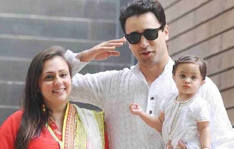 ভক্ত-অনুরাগীদের অবাক করে দিয়ে সুখের সংসারের ইতি টেনেছেন এক সময়ের বলিউডের জনপ্রিয় অভিনেতা ইমরান খান ও তার স্ত্রী অবন্তিকা মালিক খান।