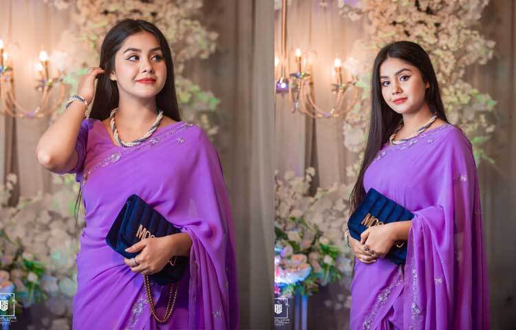 পড়াশোনা শেষে রোজা যুক্তরাষ্ট্রের কসমেটোলজি লাইসেন্স নিয়ে নিউ ইয়র্কে রোজাস ব্রাইডাল মেকওভার প্রতিষ্ঠা করেন।