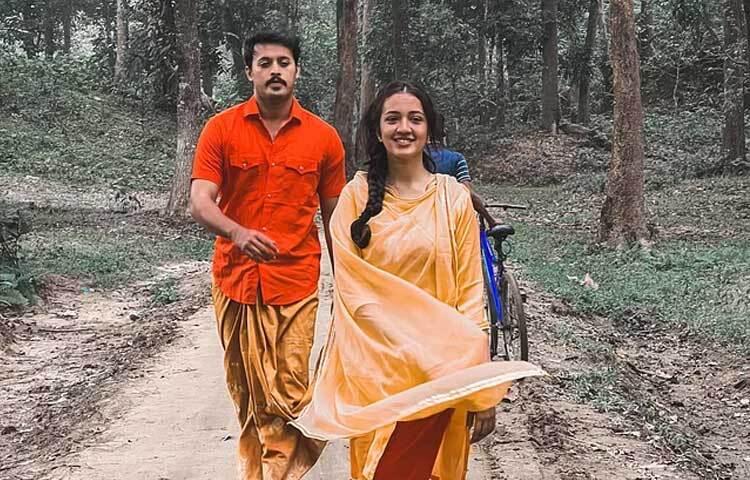 এরপর দীর্ঘ ১০ বছর বিরতি দিয়ে তরুণ এই অভিনেতা ফিরেছিলেন বিপ্লব হায়দার পরিচালিত ‘ভয়াল’ নিয়ে।