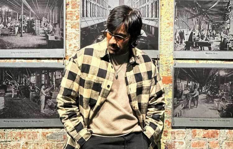 নন্দিত এই অভিনেতা তার দুর্দান্ত অভিনয়ের জন্য রাজ করেন অসংখ্য দর্শকের হৃদয়ে। শুধু তেলেগুতেই নয় তার ভক্ত ছড়িয়ে আছে বিশ্বের নানা প্রান্তে।