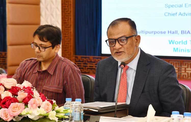 ঢাকায় বিয়াম ফাউন্ডেশনের মাল্টিপারপাস হলে বাণিজ্য মন্ত্রণালয় আয়োজিত ন্যাশনাল ট্রেড ফ্যাসিলিটেশন কমিটির অষ্টম সভায় সভাপতির বক্তৃতা করেন বাণিজ্য উপদেষ্টা শেখ বশিরউদ্দীন। ছবি: পিআইডি