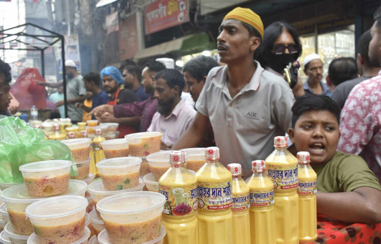 পুরান ঢাকার লাবাং অনেকেরই পছন্দ।