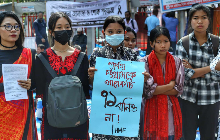 তারা বাঁচতে চান স্বাধীনভাবে।