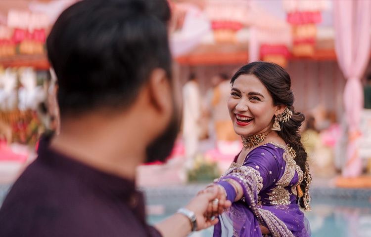 মোট ১৬টি ছবি শেয়ার করেছেন এই নায়িকা।