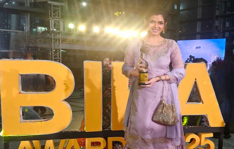 ব্রেকথ্রু পারফরমেন্স অভিনেত্রীর পুরস্কার পেয়েছেন মাসুমা রহমান নাবিলা।