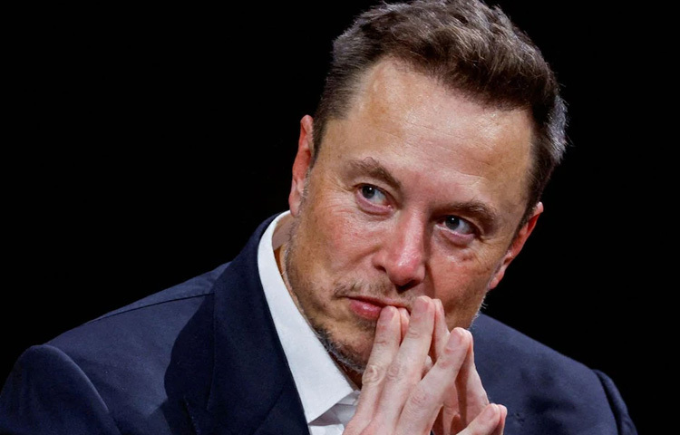 টেক্সাসের শহরগুলিতে ট্র্যাফিকের চ্যালেঞ্জ মোকাবিলায় ‘দ্যা বোরিং কোম্পানি’ মাটির নিচে সোলার শক্তিতে চলে এমন টানেল তৈরি করছে। এটি শুধু চমক না, বাস্তব আর শহর জীবনকে করণীয় ভাষায় উন্নত করছে।