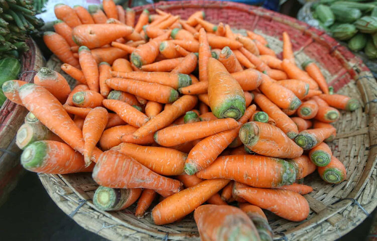 গাজর ৬০ টাকায়